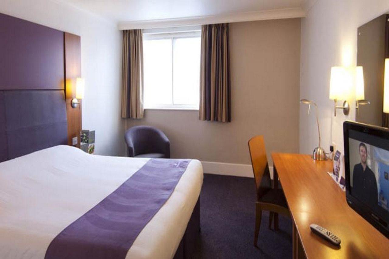 Premier Inn Maidstone Wateringbury Eksteriør billede