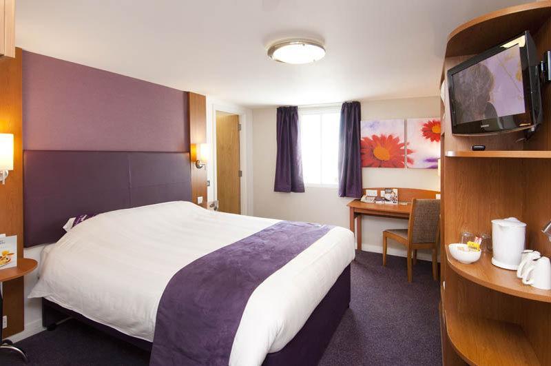 Premier Inn Maidstone Wateringbury Eksteriør billede